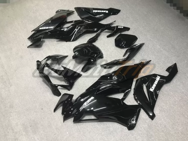2019 Kawasaki Ninja Zx 6r Black Fairing 3