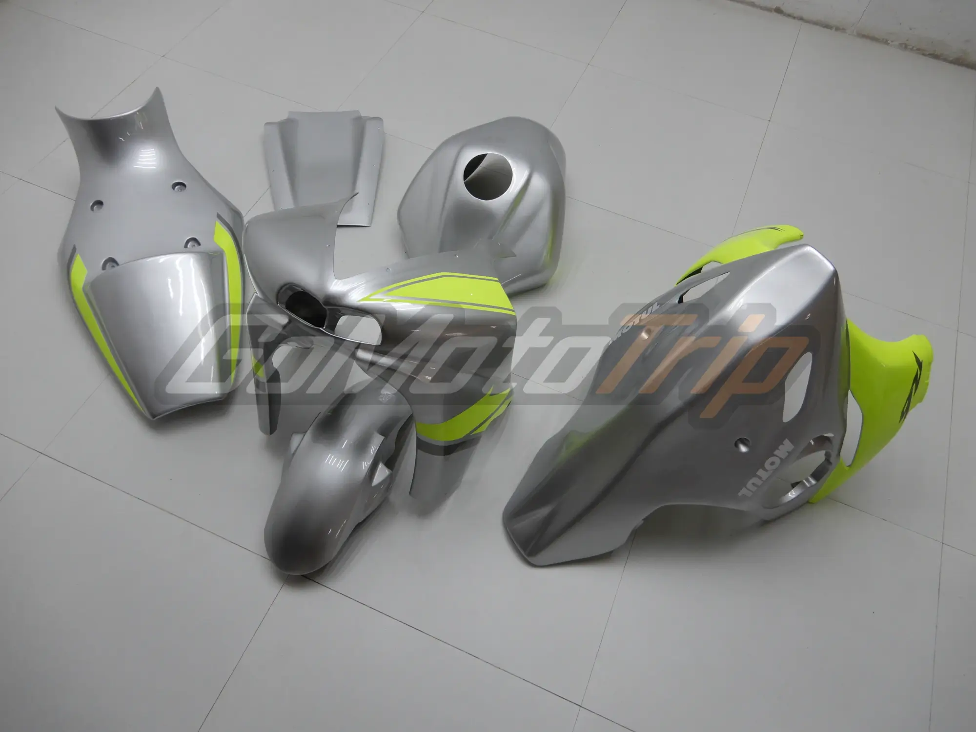 2003-2005-Yamaha-YZF-R6-Silver-Race-Bodywork-1