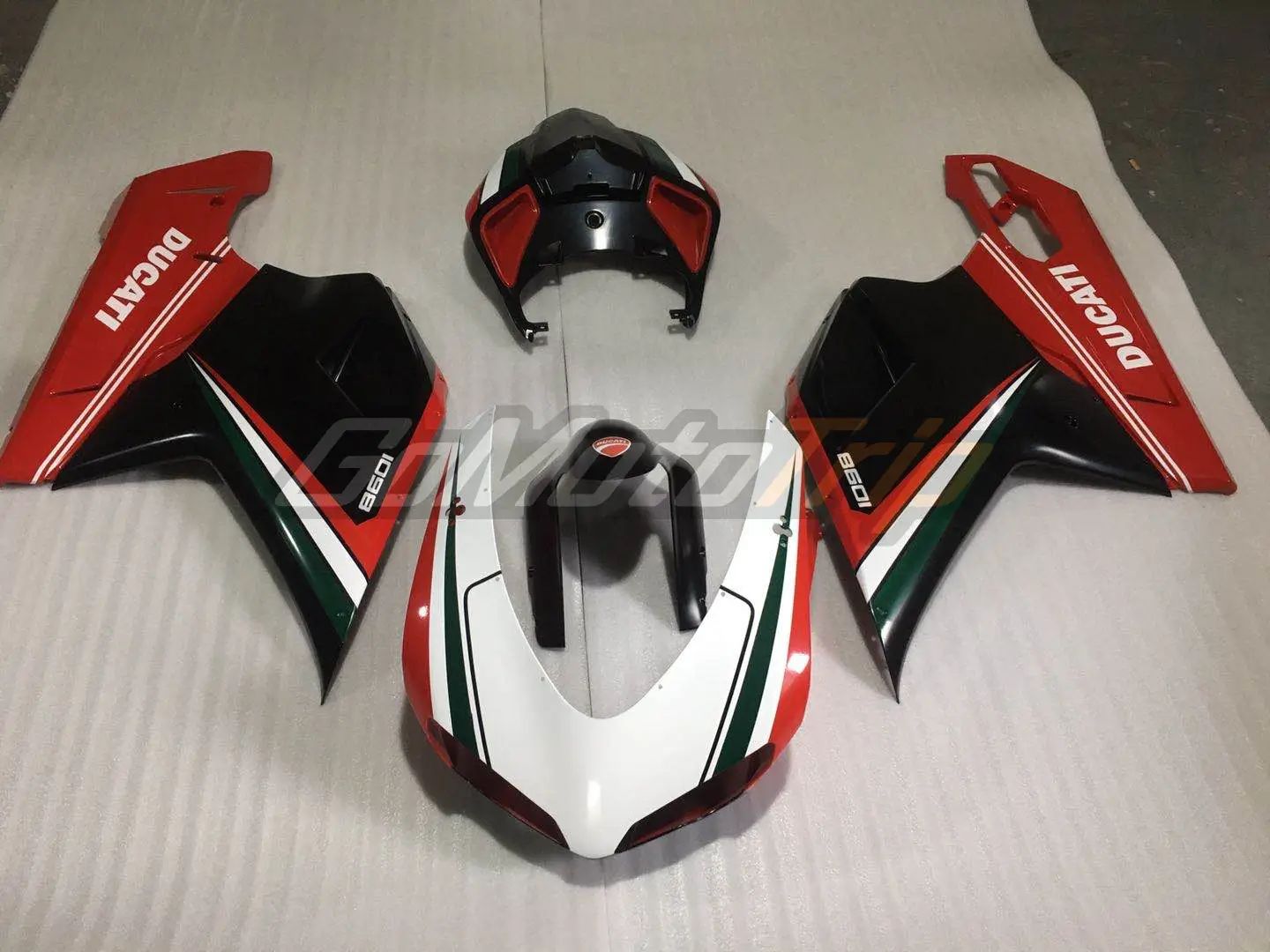 Rider-Review-93849-Ducati-848-Fairing-2