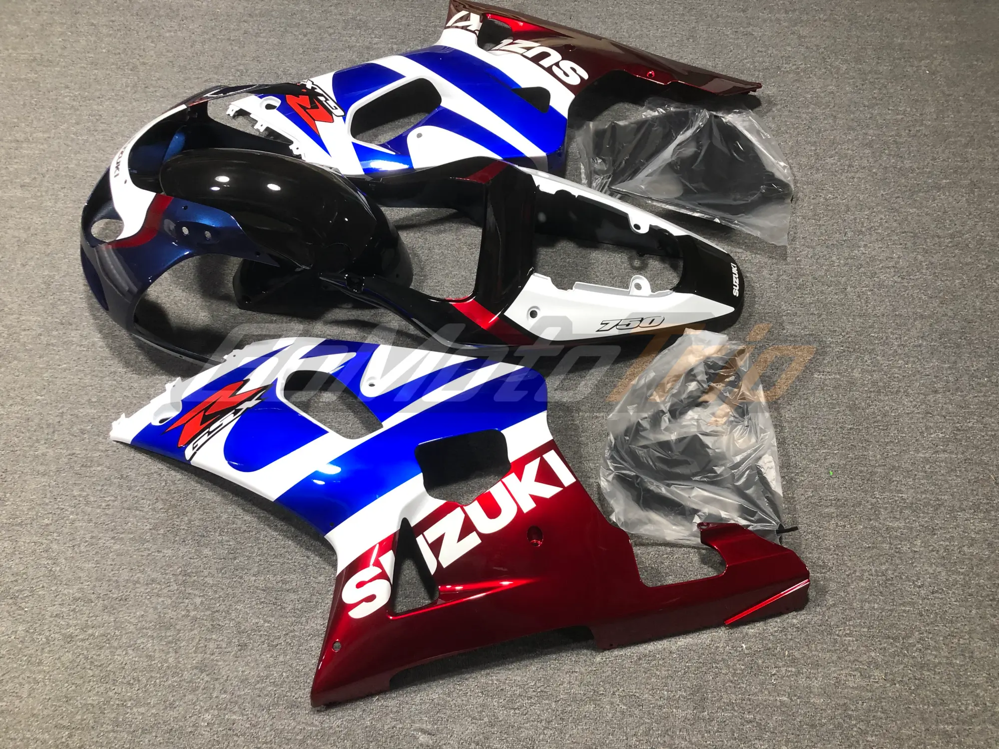 2000-Suzuki-GSX-R750-Fairing-Kit-2-1