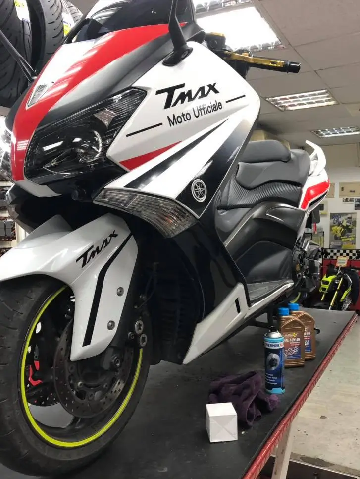 2015-2016-Yamaha-TMAX-530-Moto-Ufficiale