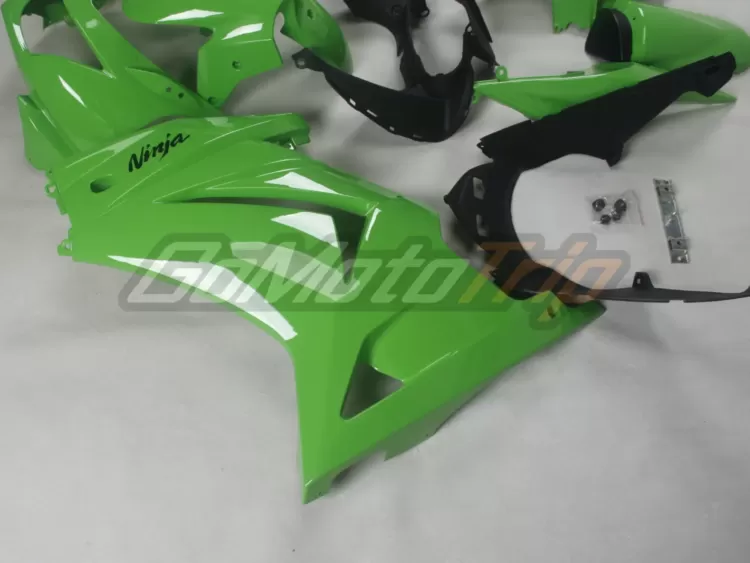 2008-2012-Kawasaki-Ninja-250R-Lime-Green-Fairing-6