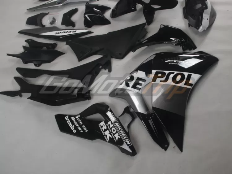 2011-2015-Honda-CBR250R-Black-REPSOL-Fairing-4