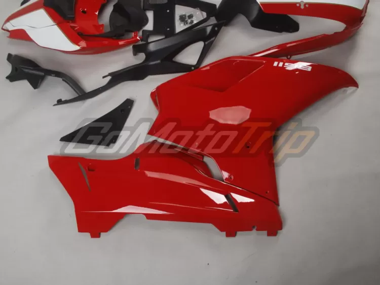 Ducati-1198-Red-Fairing-4