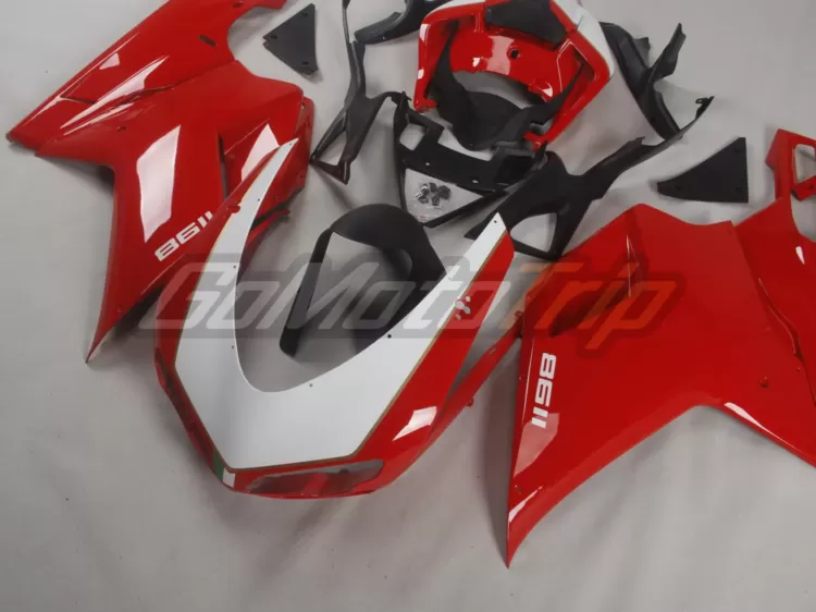 Ducati-1198-Red-Fairing-8