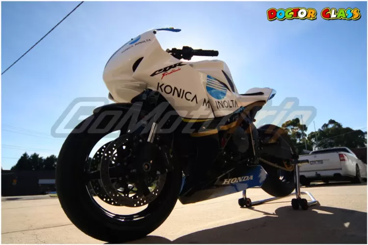 Honda-CBR1000RR-2012-2016-Konica-Minolta-Race-Bodywork-On-Bike-4