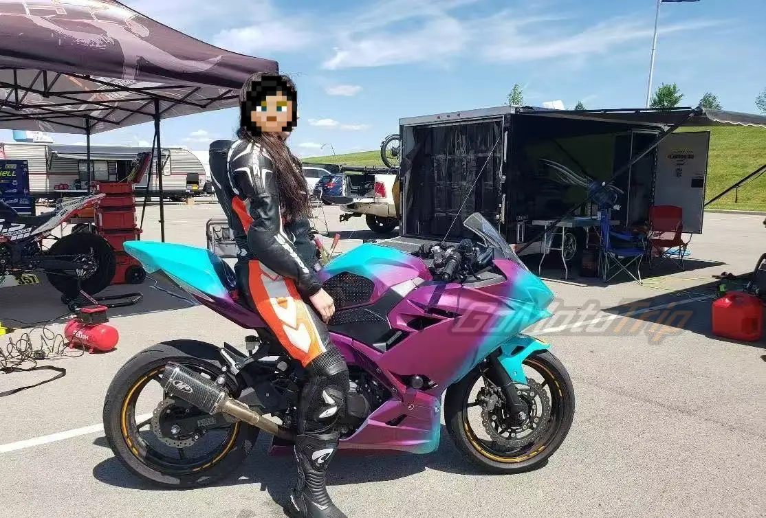 Kawasaki Ninja 400 Turquoise Wine Fade Race Bodywork On Bike 3 - Gomototrip Kawasaki Ninja 400 Turquoise Wine Fade Race Bodywork On Bike 3
