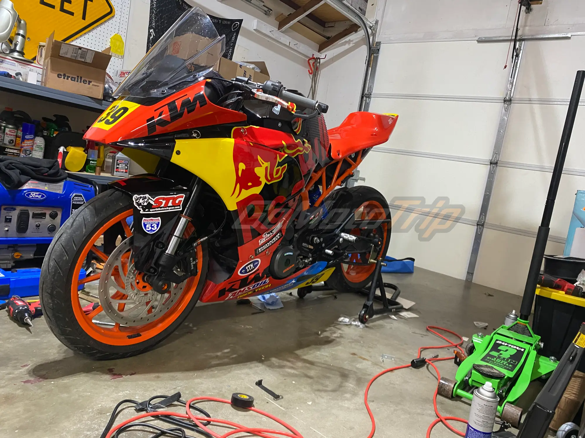 Rider Review 106943 Ian Ktm Rc390 2015 2021 Red Bull Race Fairing 1 1 - Gomototrip Rider Review 106943 Ian - KTM RC390 2015-2021 Red Bull Race Fairing 1
