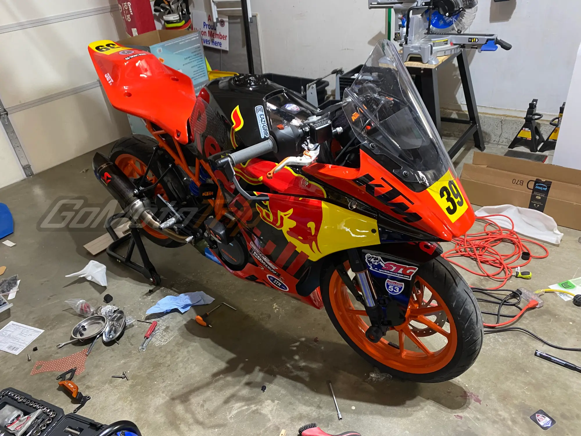 Rider Review 106943 Ian Ktm Rc390 2015 2021 Red Bull Race Fairing 2 1 - Gomototrip Rider Review 106943 Ian - KTM RC390 2015-2021 Red Bull Race Fairing 2