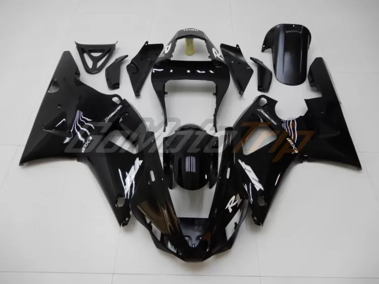 2000-2001-Yamaha-YZF-R1-Black-Fairing-1
