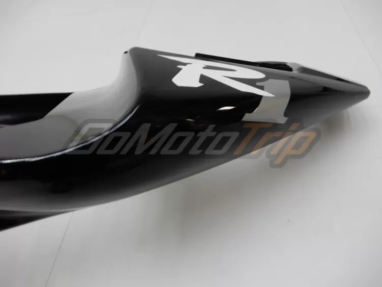 2000-2001-Yamaha-YZF-R1-Black-Fairing-18