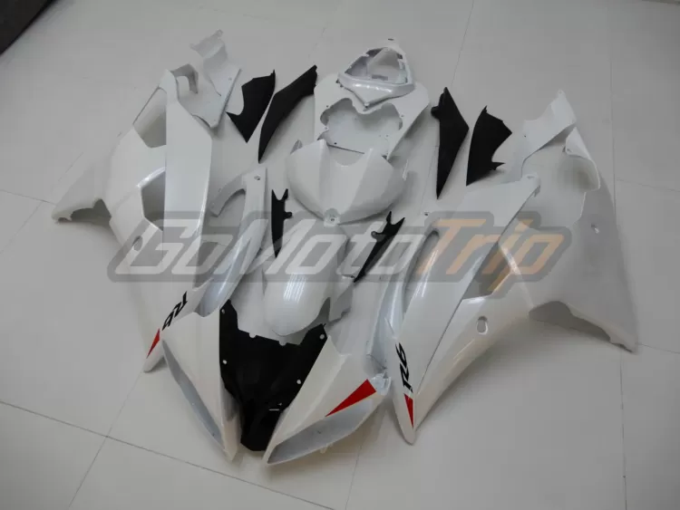 2010-Yamaha-YZF-R6-Pearl-White-Fairing-3