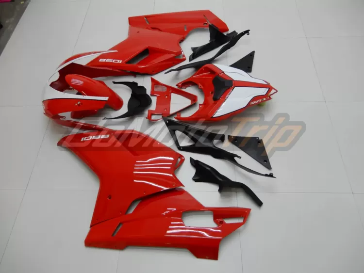 Ducati-1098-Red-Fairing-4