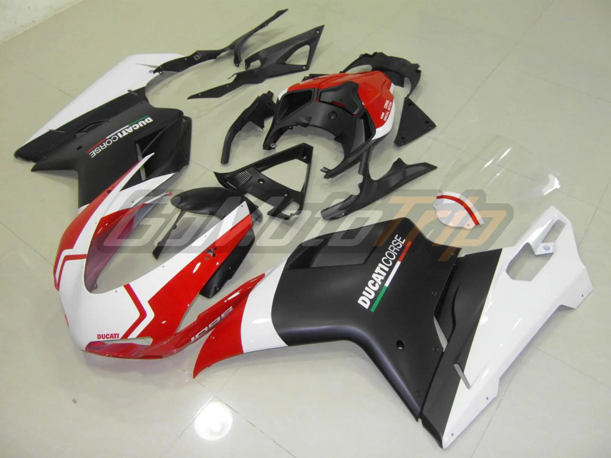 2010-Ducati-1198S-Corse-Special-Edition-Fairing-1