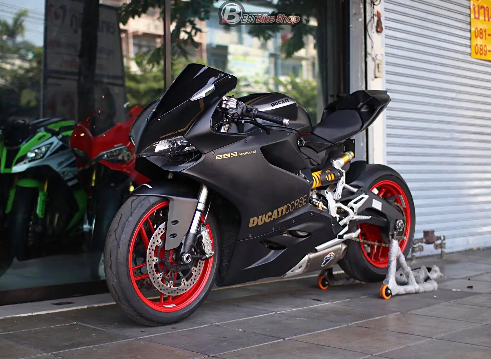Ducati-899-PANIGALE-Black-1