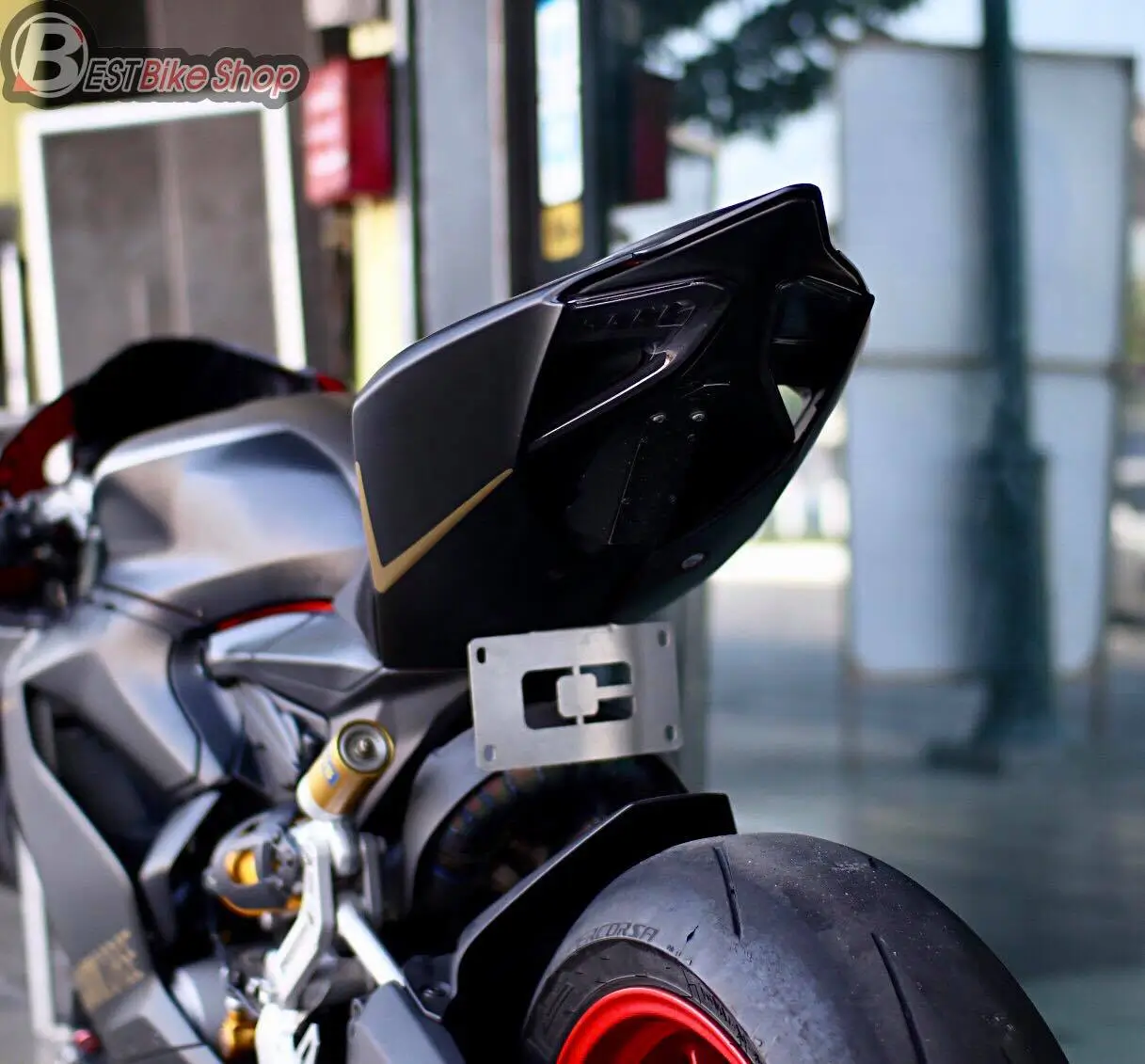 Ducati-899-PANIGALE-Black-10