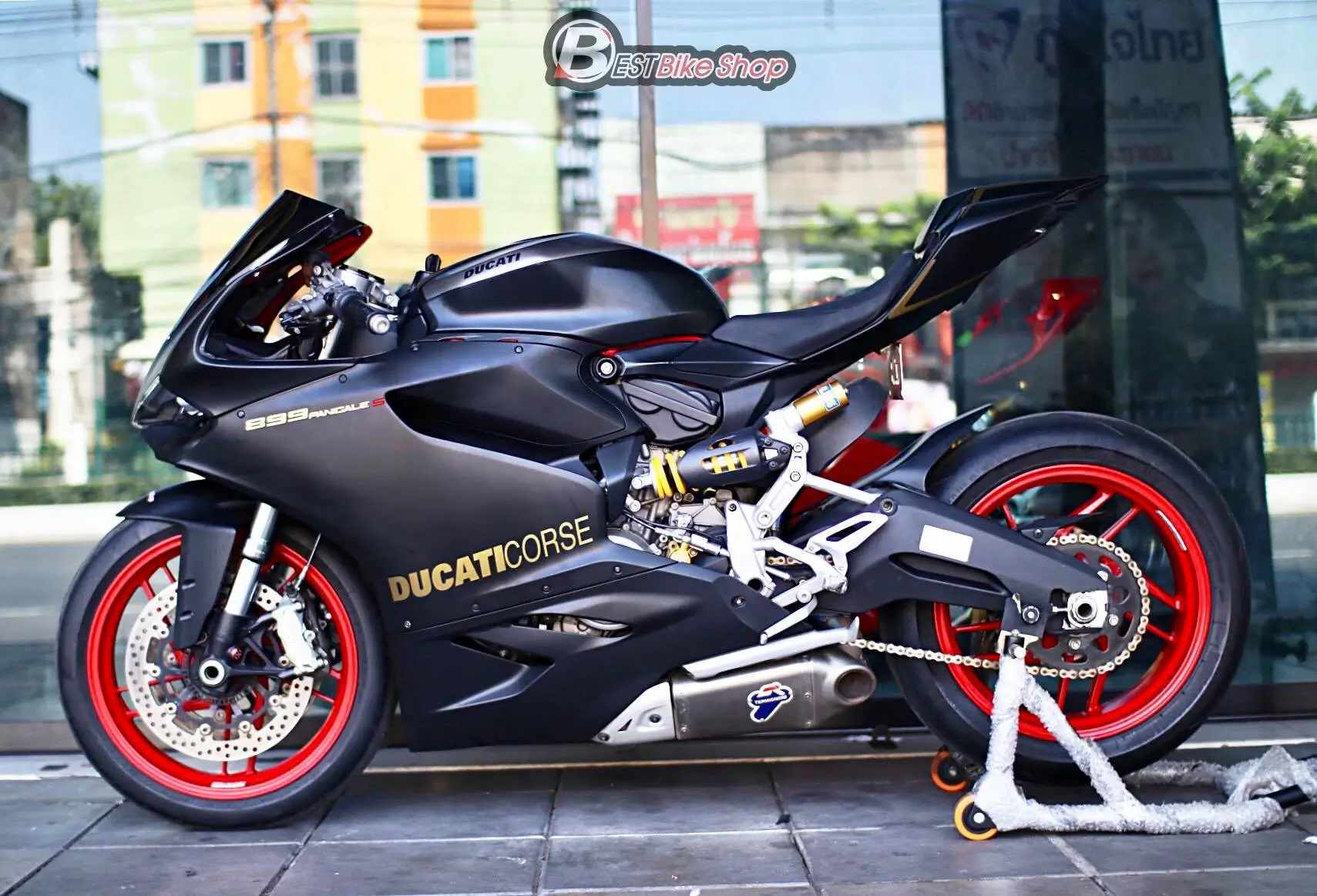 Ducati-899-PANIGALE-Black-3