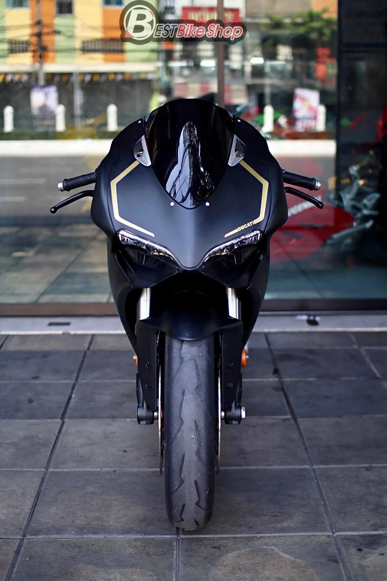 Ducati-899-PANIGALE-Black-7