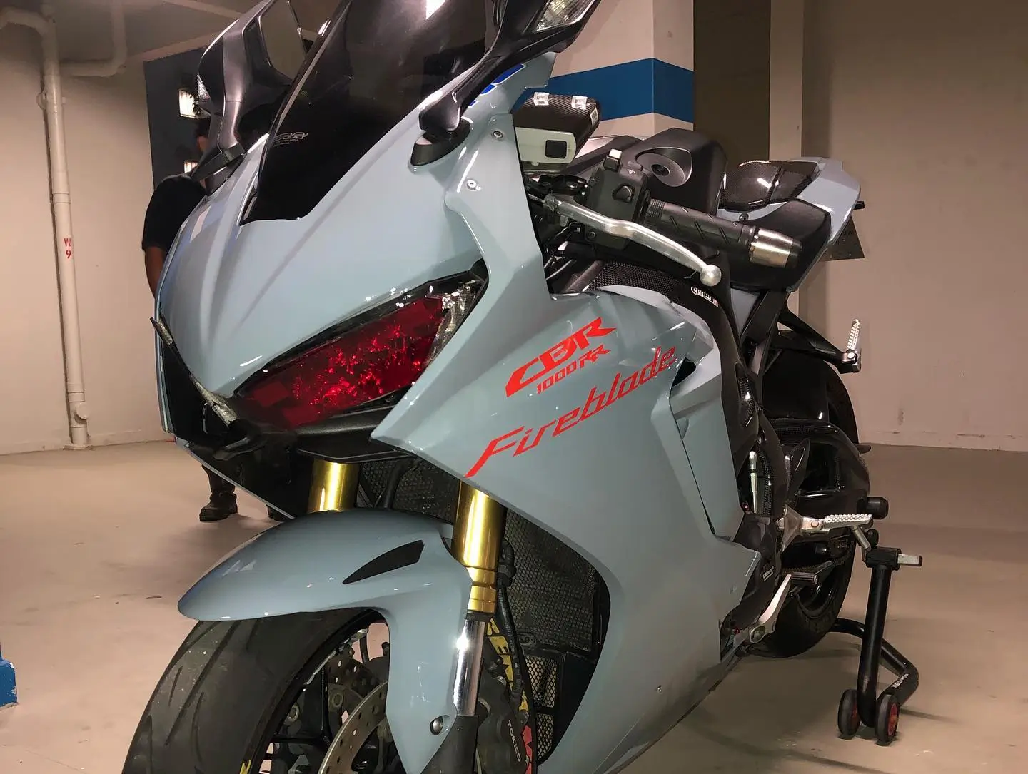 Xitomer Complete Fairing Bolt Kit For 2017-2018 Honda CBR1000RR - Steel Silver