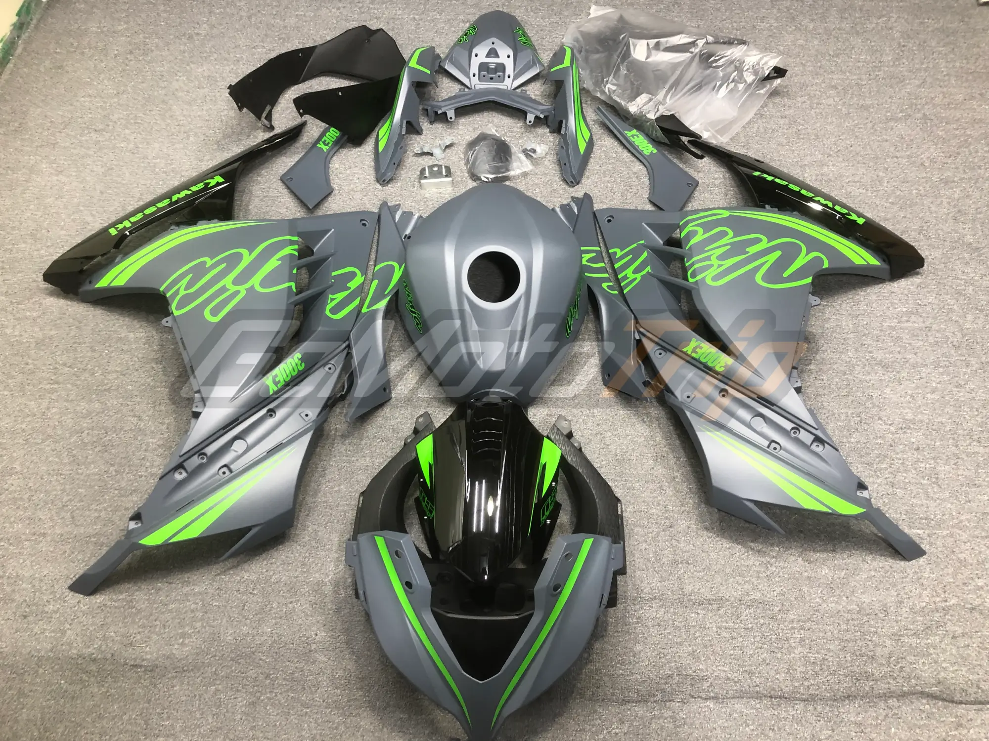 Ninja 300 Grey Green Fairing 1