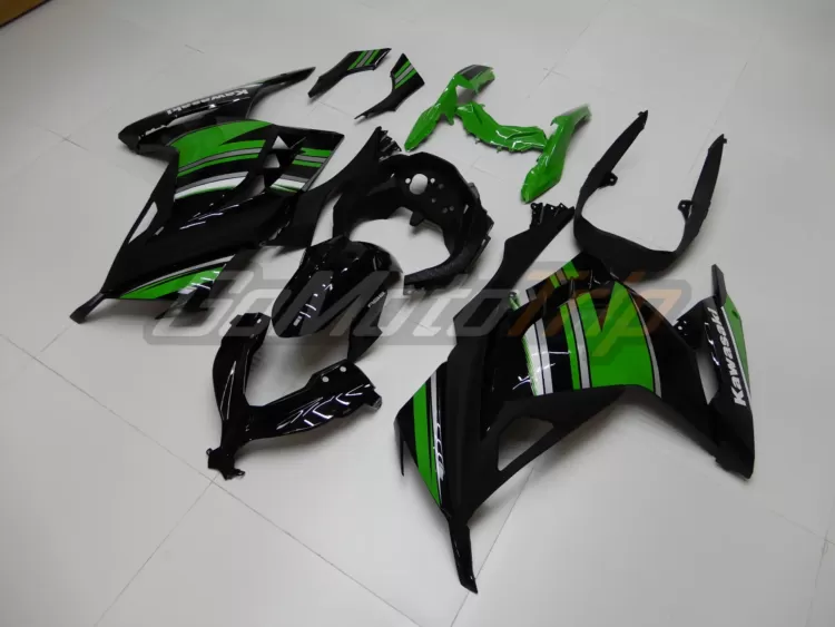 Kawasaki Ninja 300 Krt Livery Fairing 2