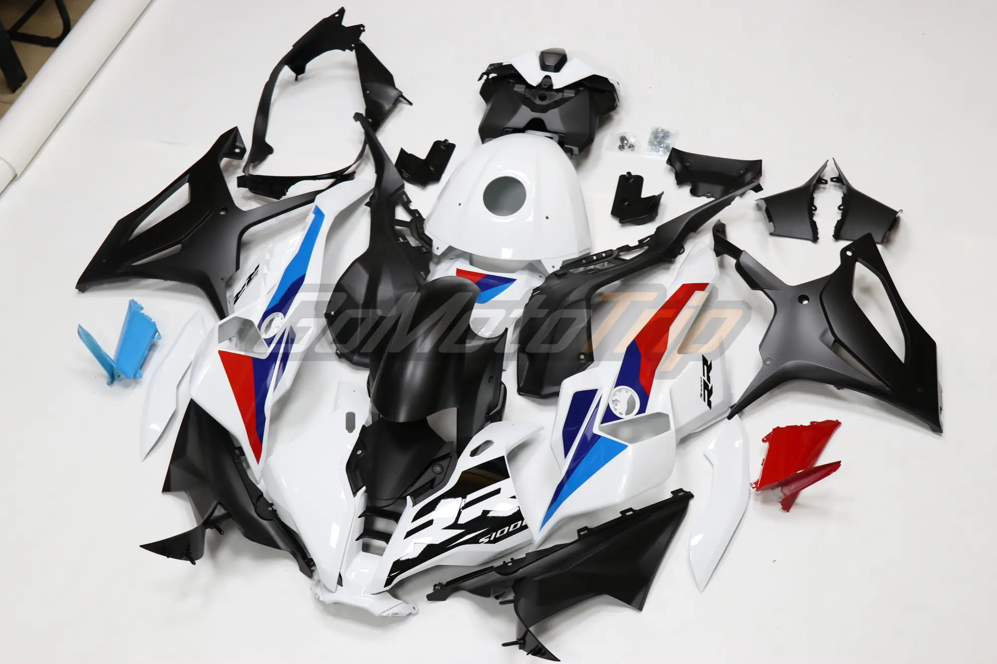 2025 Bmw S1000Rr Light White M Style Fairing Kit 2 - Gomototrip 2025 BMW S1000RR Light White M Style Fairing Kit 2