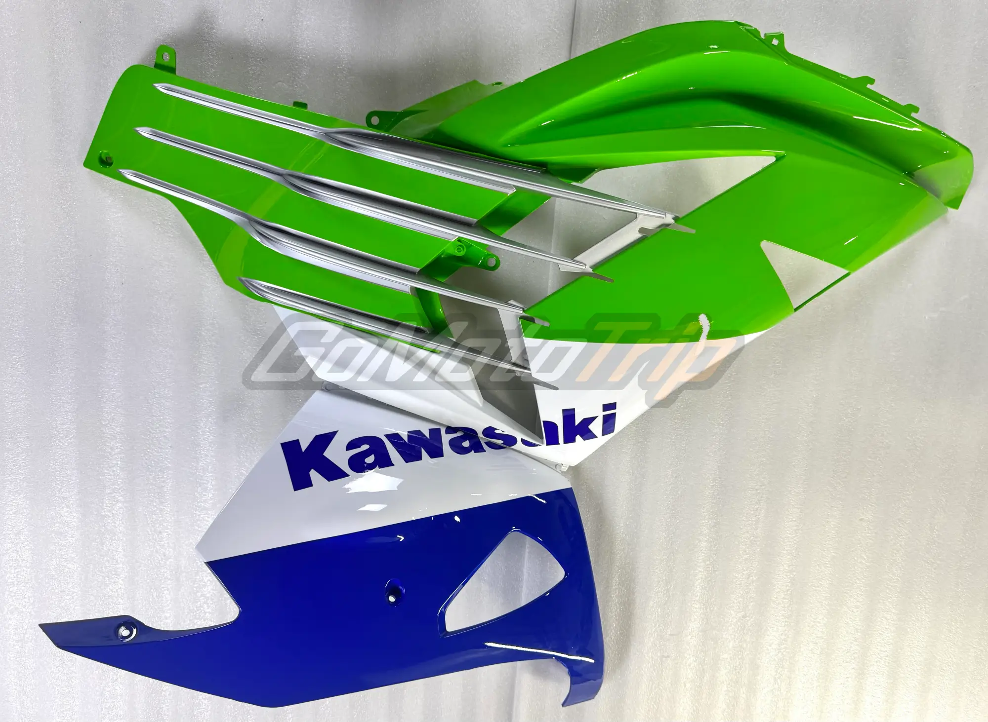 2024 Kawasaki Ninja Zx 14R 40Th Anniversary Edition Fairing 8 - Gomototrip 2024 Kawasaki Ninja ZX-14R 40th Anniversary Edition Fairing 8